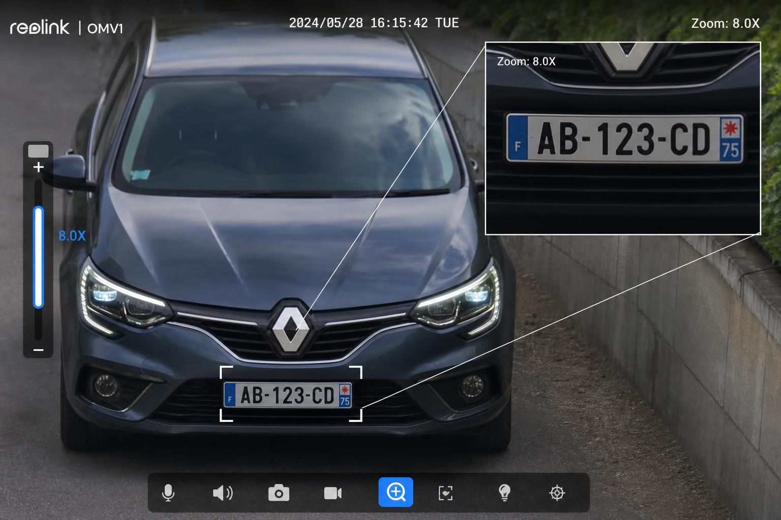 découvrez la reolink omvi, la caméra innovante à triple optique offrant une surveillance panoramique à 360° pour une sécurité optimale et une couverture sans angle mort.