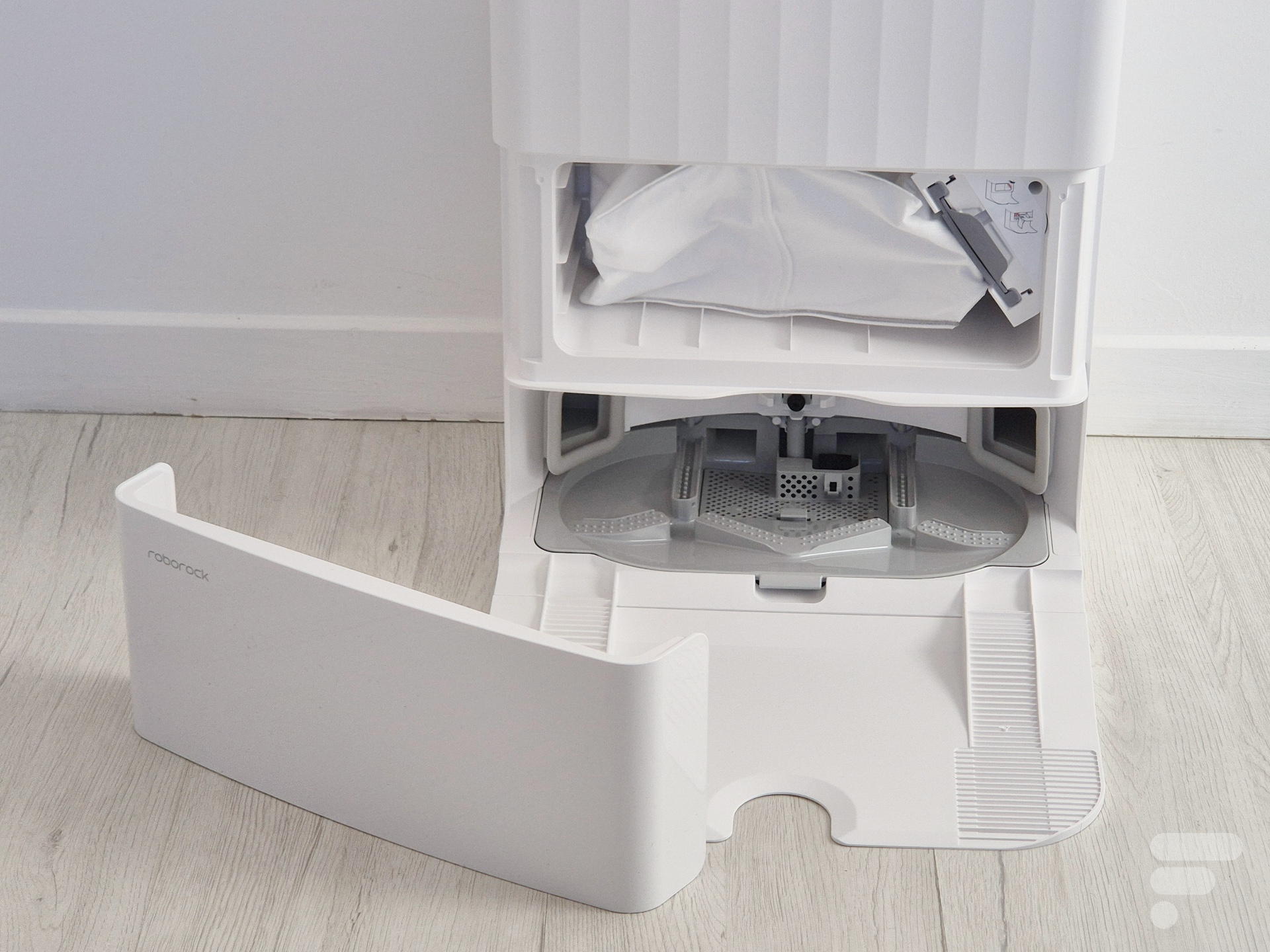 découvrez le design roborock alliant esthétique élégante et discrétion pour s'intégrer harmonieusement dans votre intérieur.