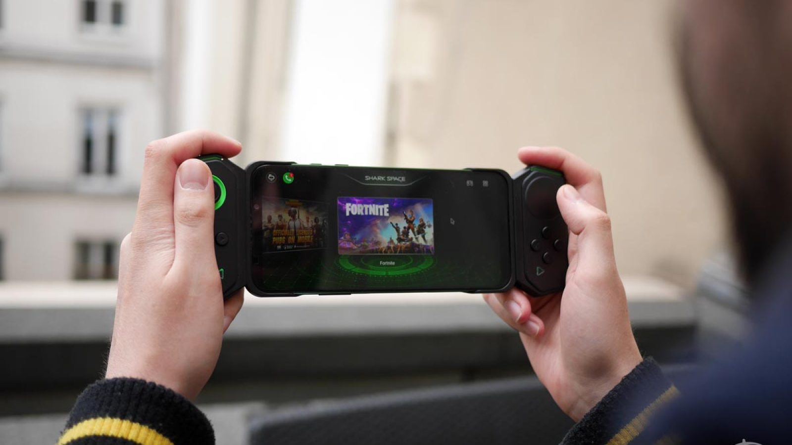 découvrez la première tablette black shark équipée d'une puce qualcomm, alliant performance de pointe et expérience utilisateur immersive.