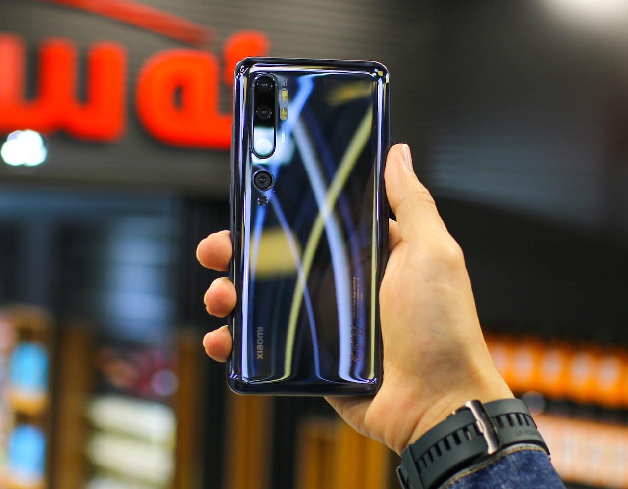 xiaomi lance ses piles colorées innovantes à l'international, alliant performance et design pour une énergie pleine de style.