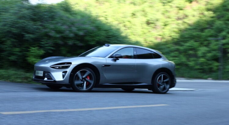 découvrez le prolongateur d'autonomie xiaomi, l'accessoire essentiel pour voitures électriques qui vous permet de parcourir de plus longues distances en toute tranquillité.